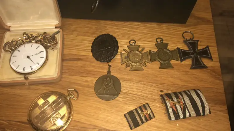 7A3DEB86-984A-416F-B610-43D09CC0828B